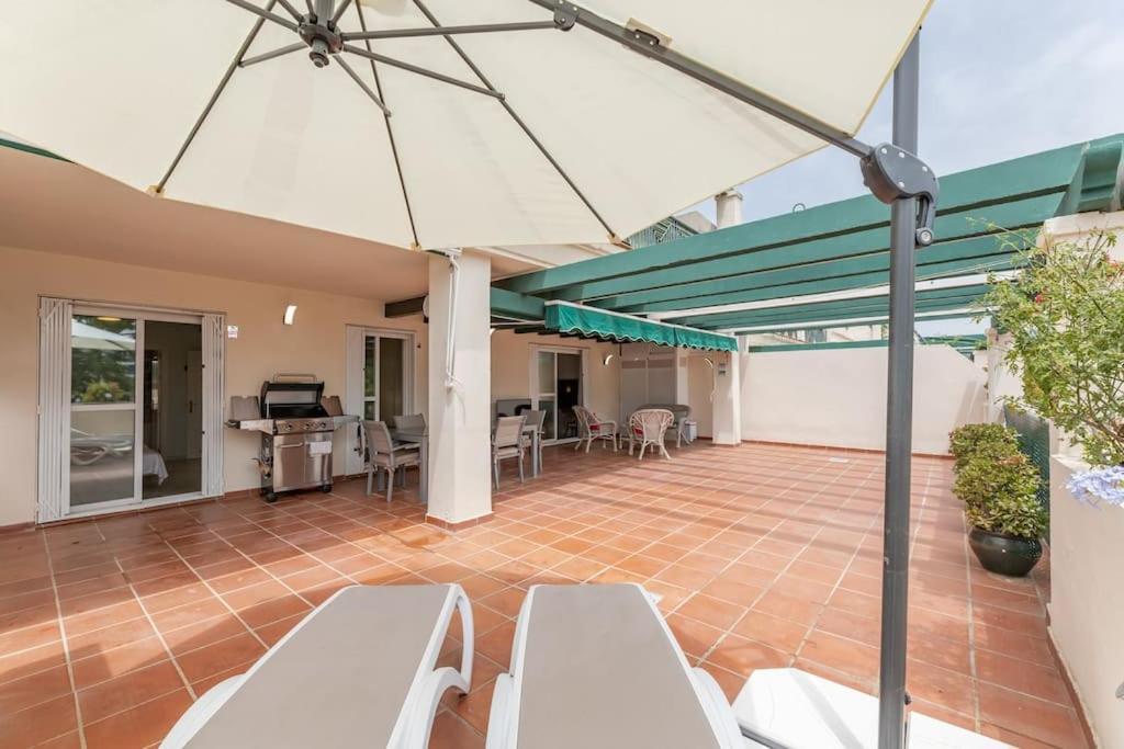 Fantastic Terrace At 3 Bedroom Locrimar Rdr400 Marbella
